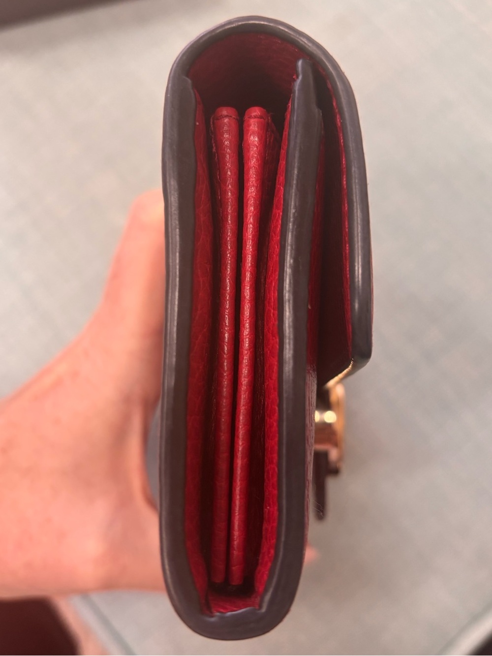 Gucci Red Pebbled Leather Wallet with Gold GG Hardware - Picture 7 of 12